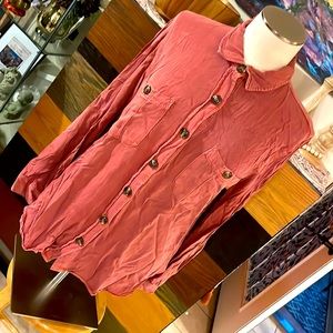 Size large Maurices button down shirt